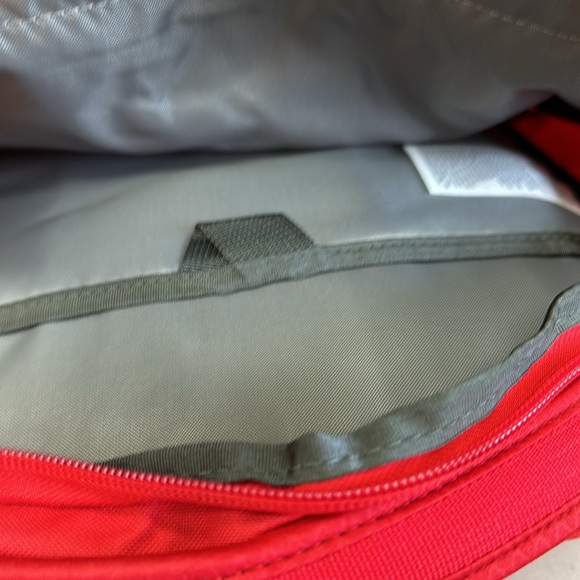 The North Face unisex Jester Backpack - Picture 12 of 16